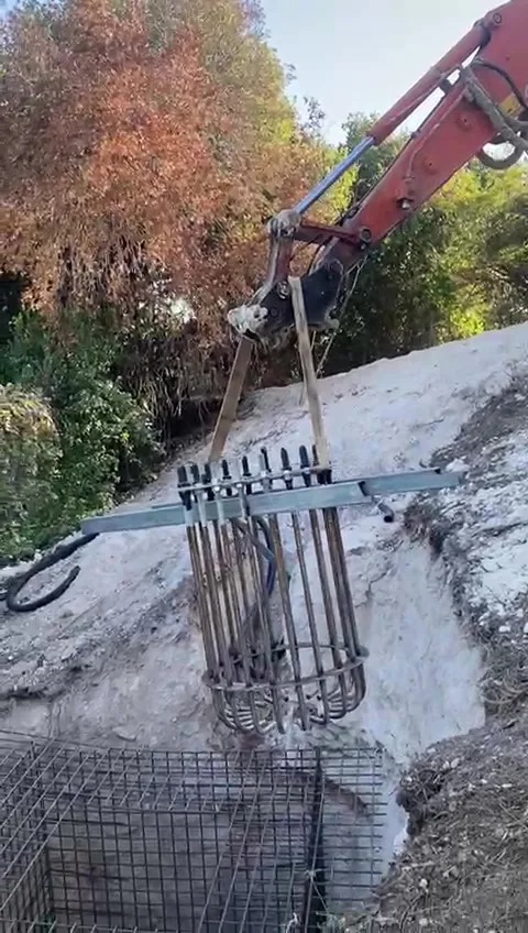 כלוב זיון ויסוד לעמוד תאורה